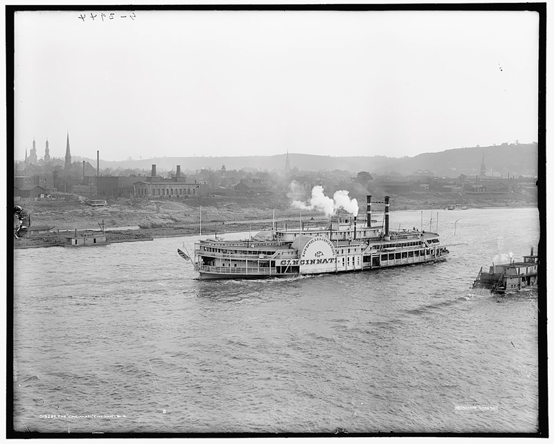 Dry plate negative of a Steamboat on the Ohio River in Cincinnati, Ohio  c. 1906 (Credit: Library of Congress Prints and Photographs Division).